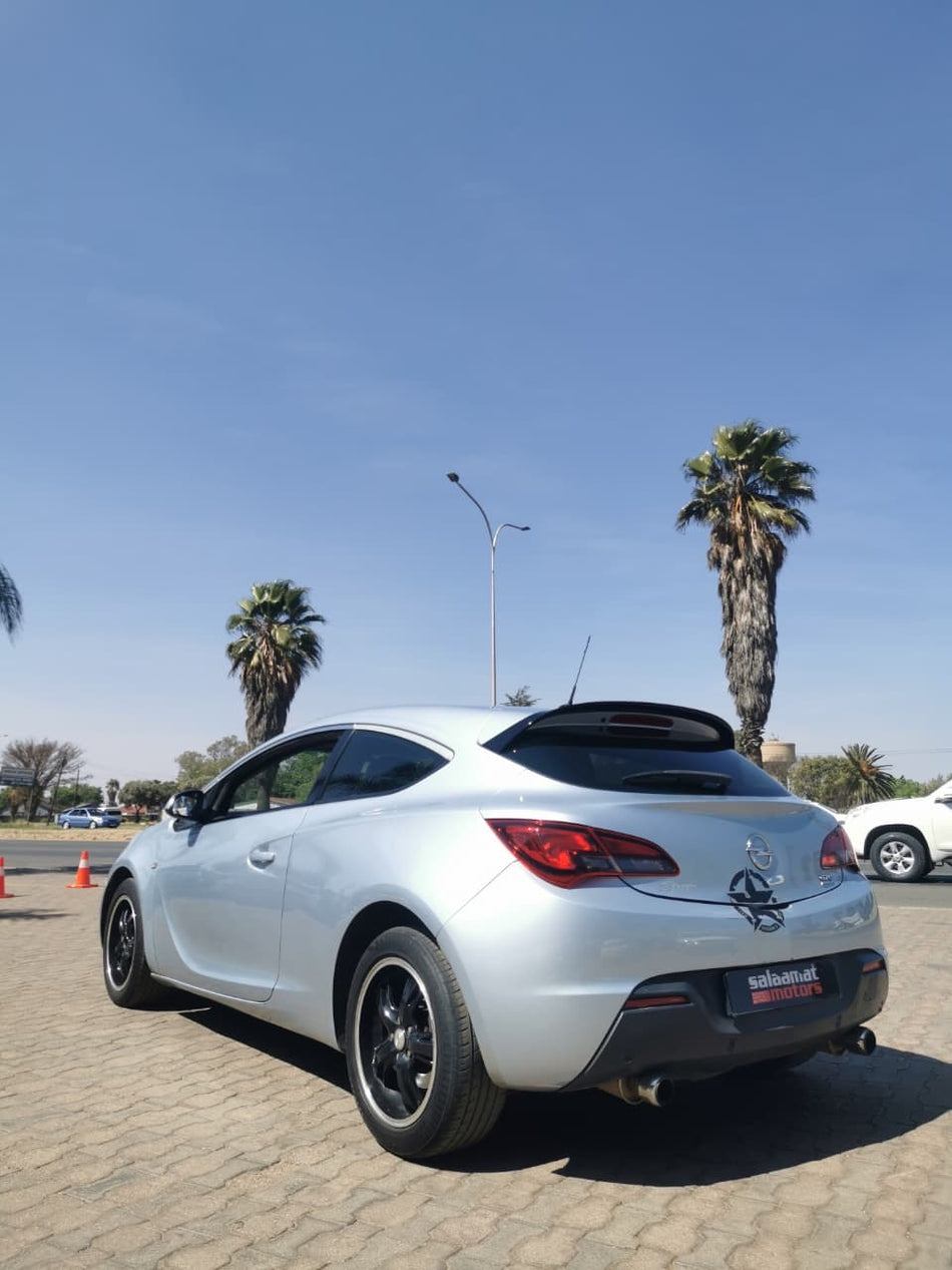 2013 Opel Astra 1.6 GTC
