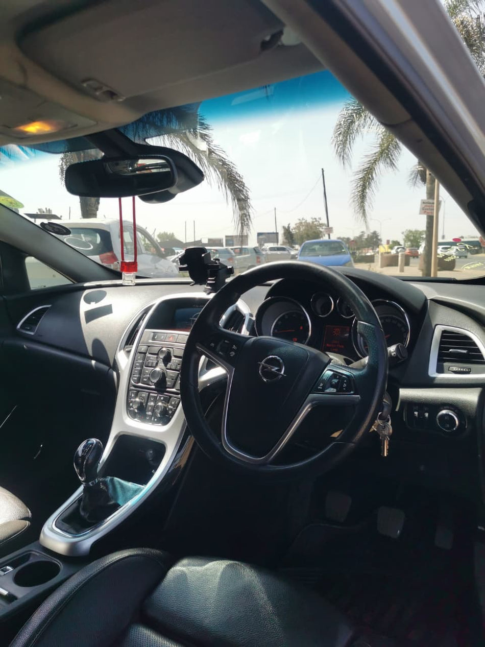 2013 Opel Astra 1.6 GTC
