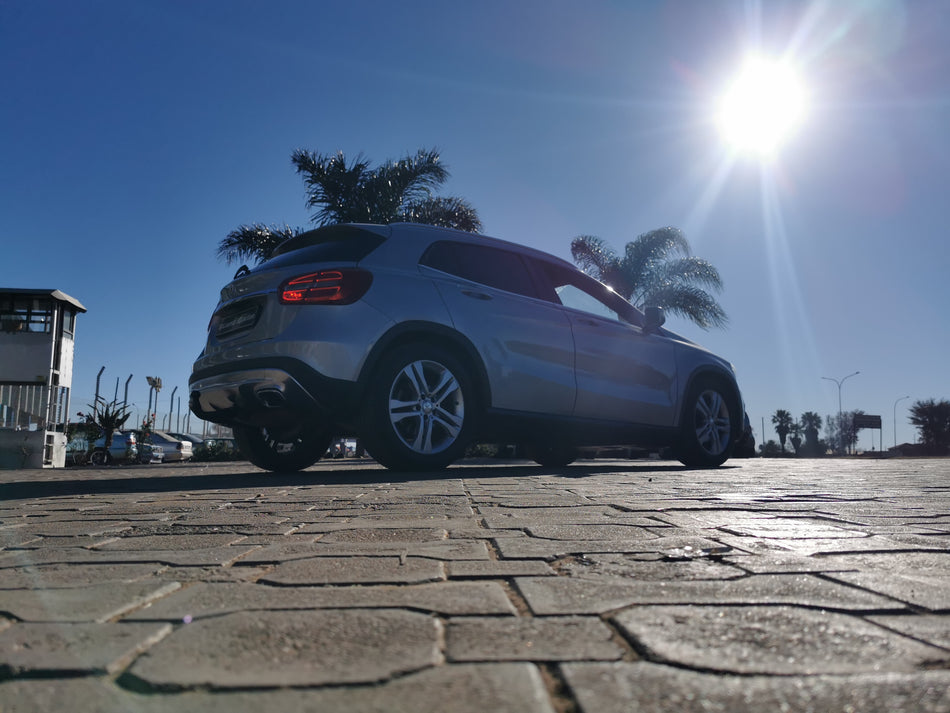 Mercedes-Benz GLA200 A/T