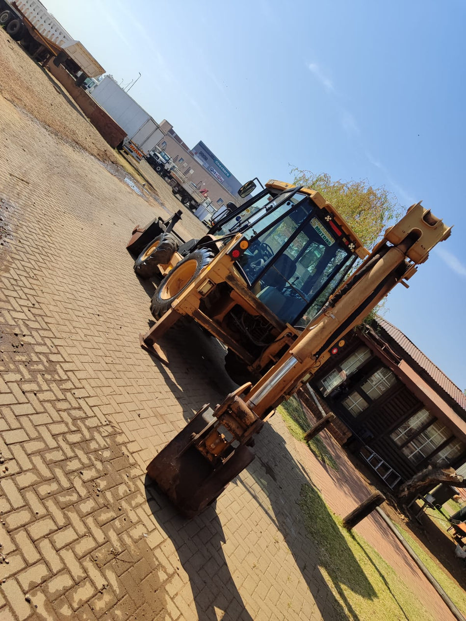 2014 Caterpillar 424d 4x4 4 wheel drive