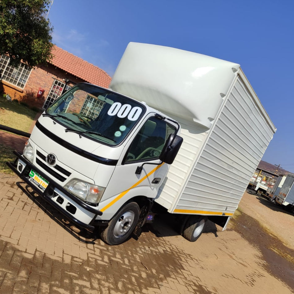 2013 Toyota dyna 4093