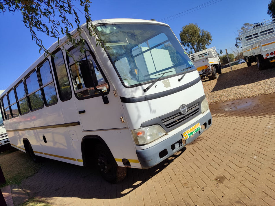 2011 Hino 300 35 seater