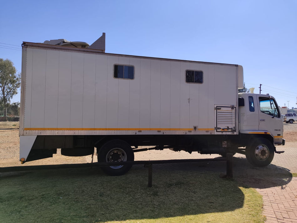 2007 Mitsubishi Fuso FMI4-213 office truck