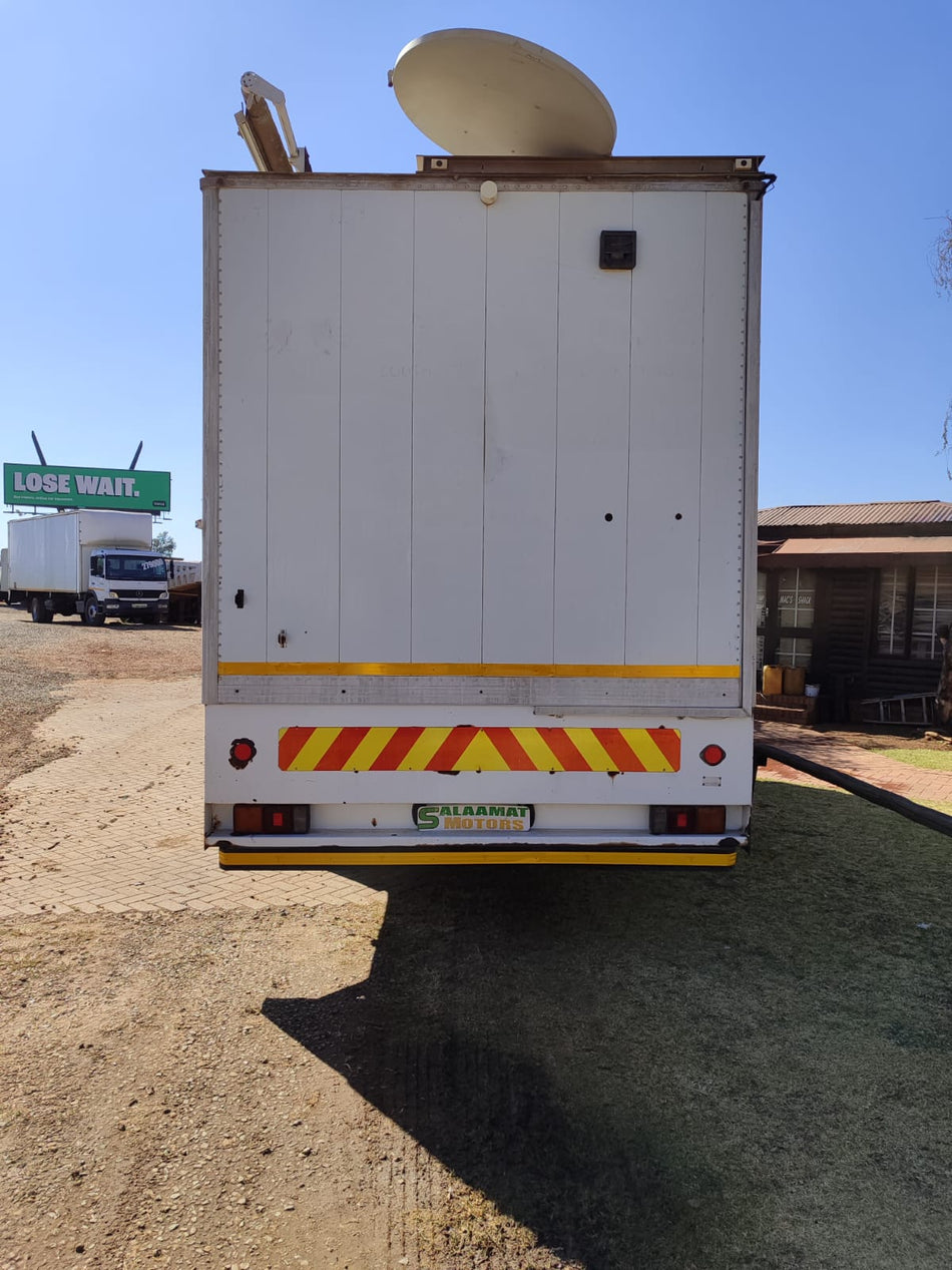 2007 Mitsubishi Fuso FMI4-213 office truck