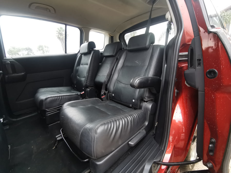 2009 Mazda 7 seater