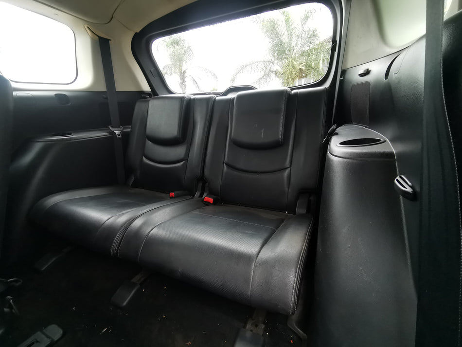 2009 Mazda 7 seater