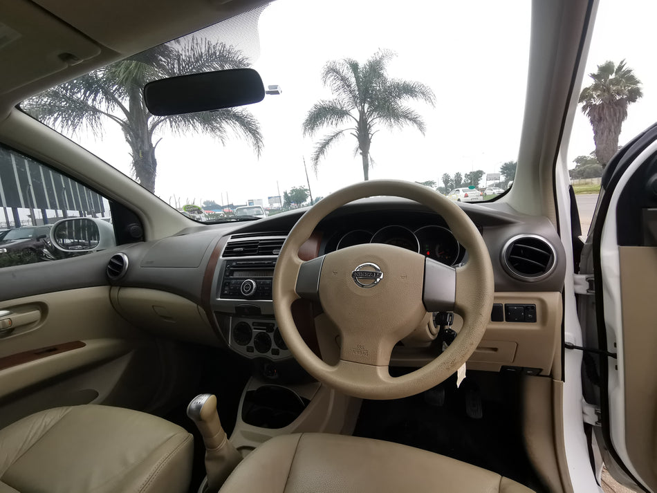 2009 Nissan Livina 7-Seater low kms