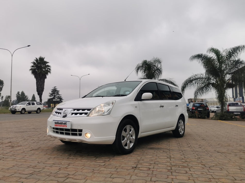 2009 Nissan Livina 7-Seater low kms
