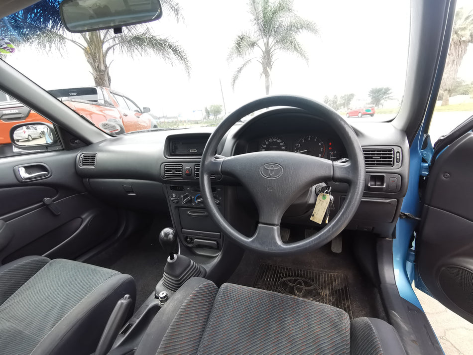 2002 Toyota Corolla 160i GLE