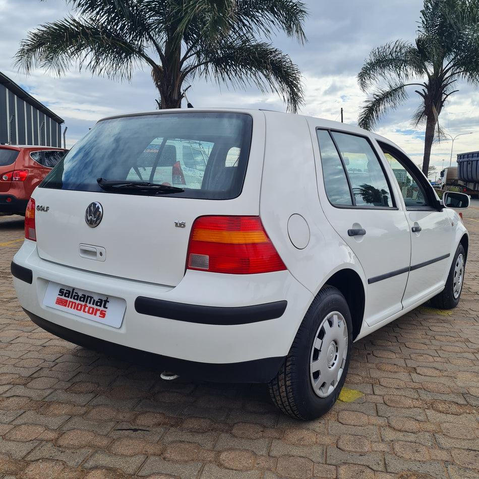 2001 Volkswagen Golf 4 1.6 SR low kms