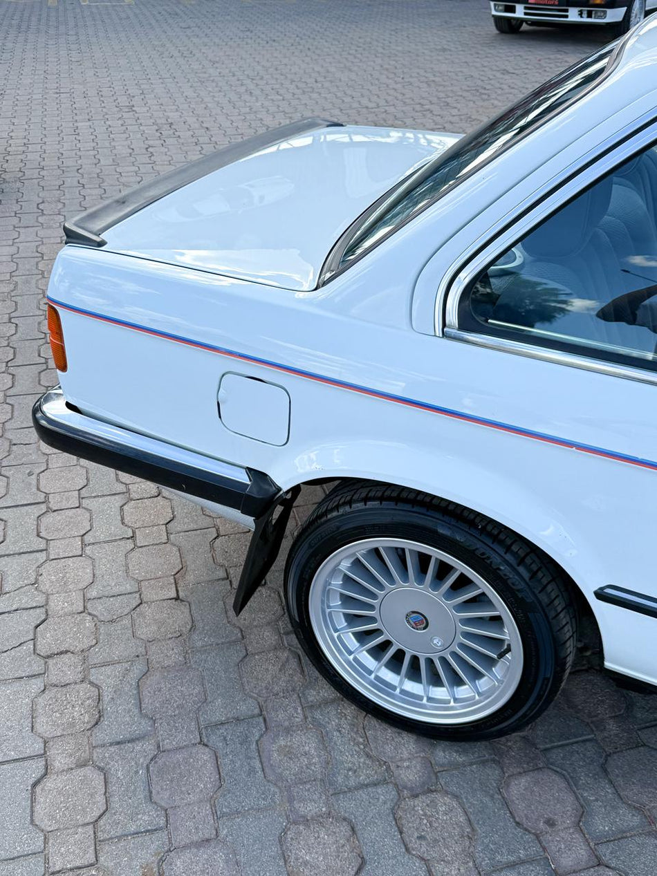 1984 BMW e30 323i 2 door
