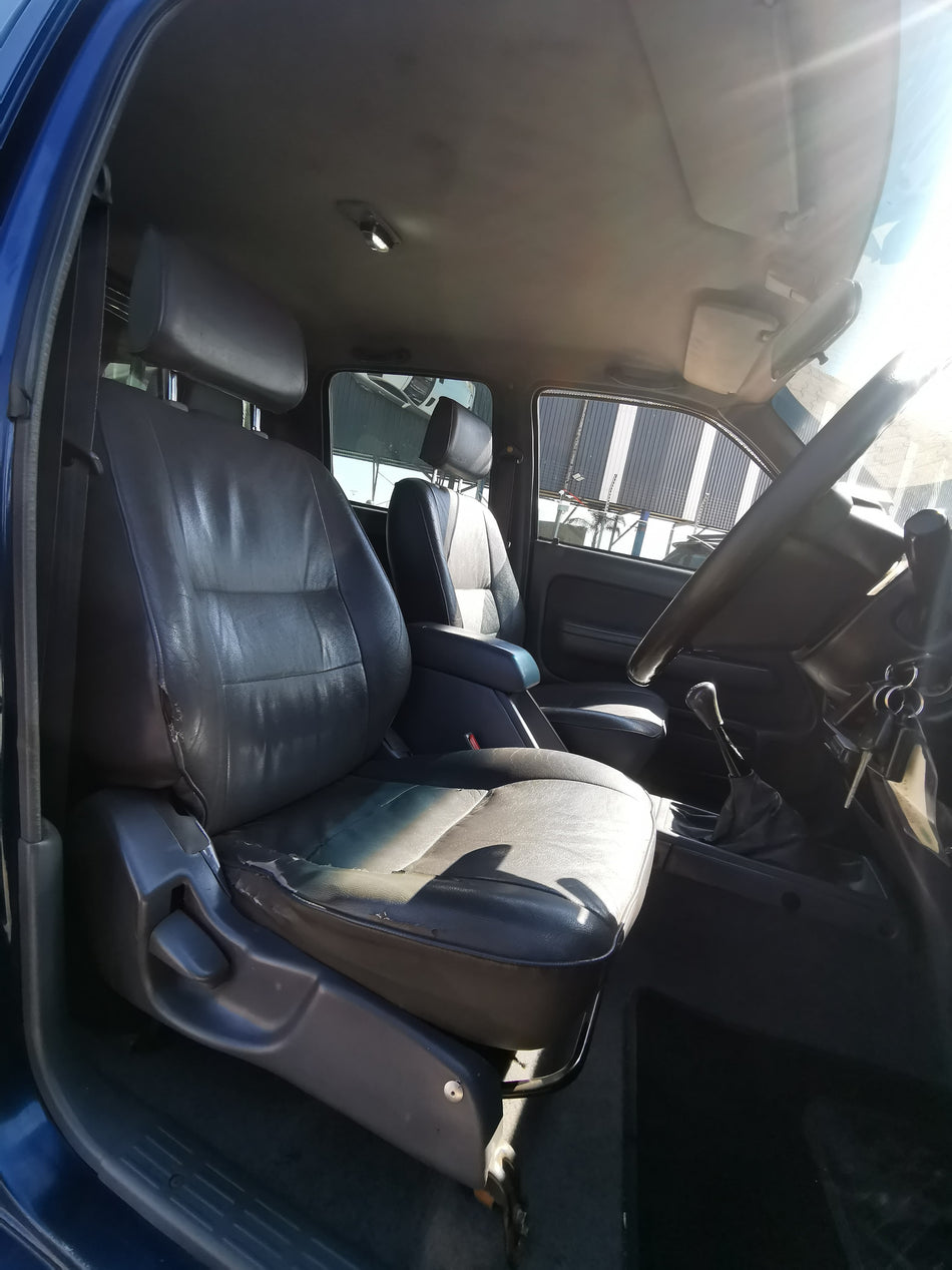2004 Toyota Hilux 2700i D/C