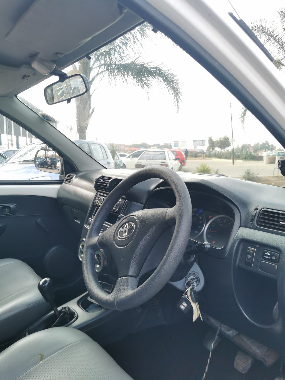 2010 Toyota Avanza 1.5 vvti P/V