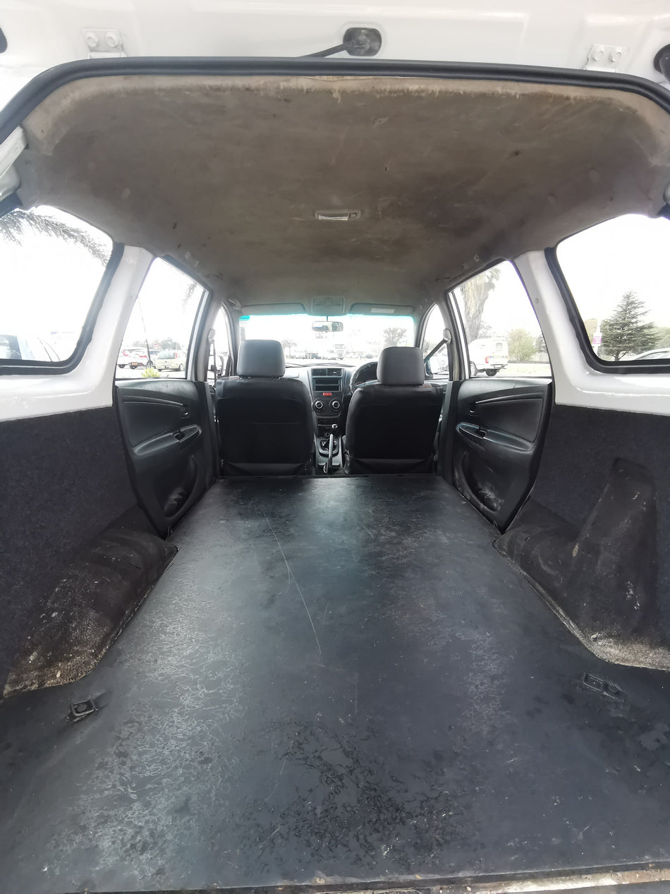 2012 Toyota Avanza P/V