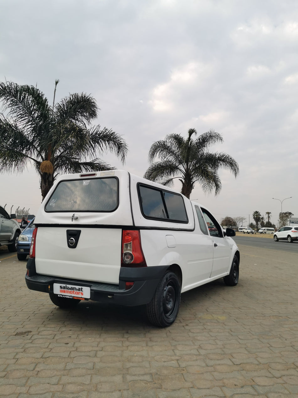 2016 Nissan Np200