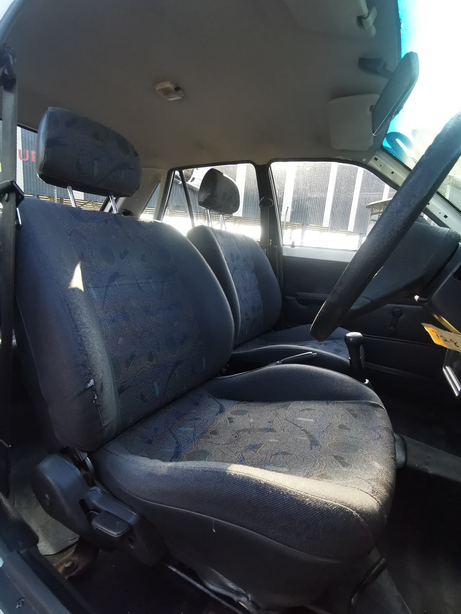 Mazda 323 1.3
