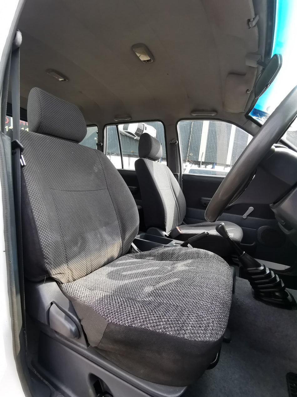 2004 Toyota Condor 2.4D