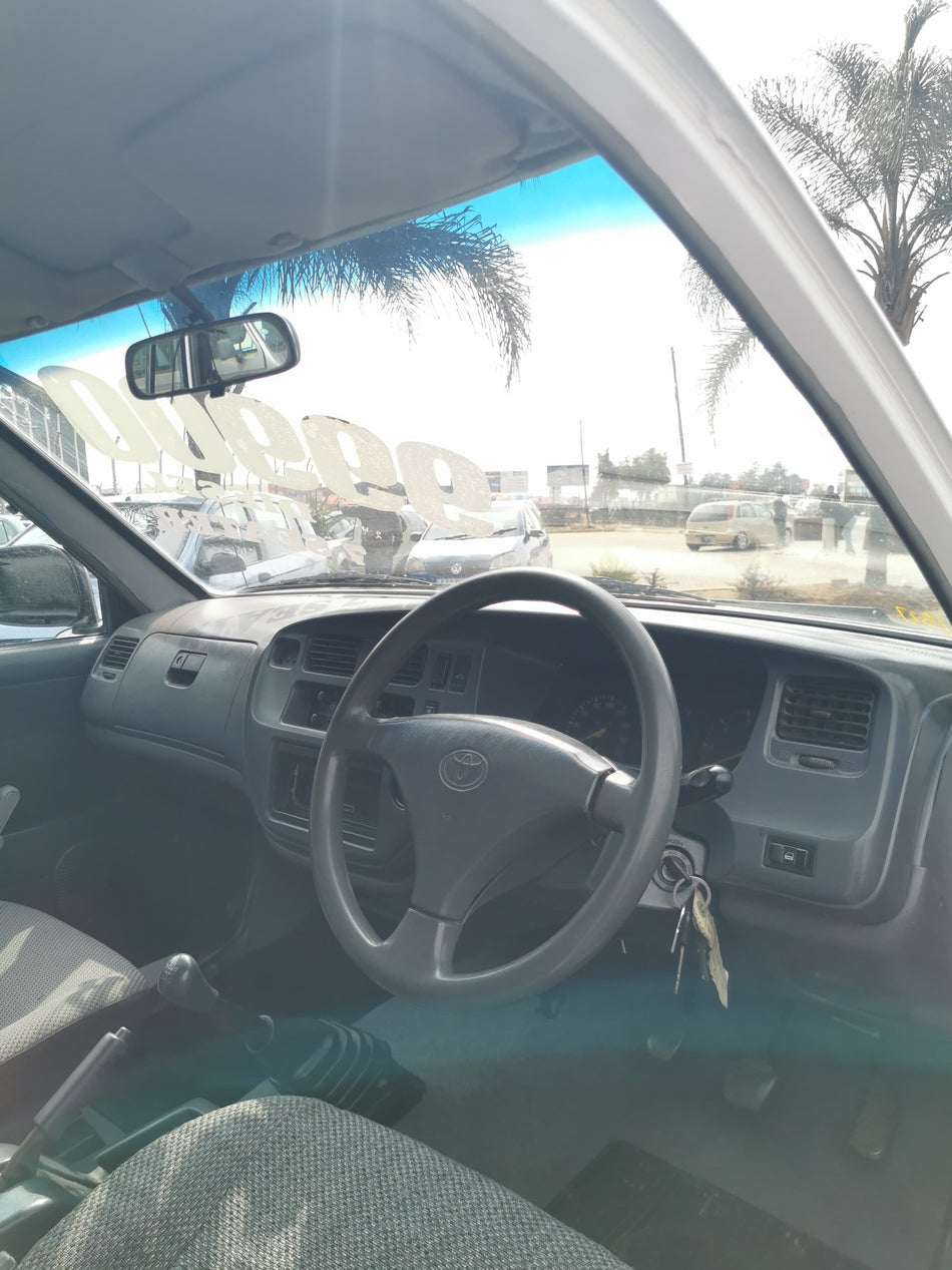 2004 Toyota Condor 2.4D