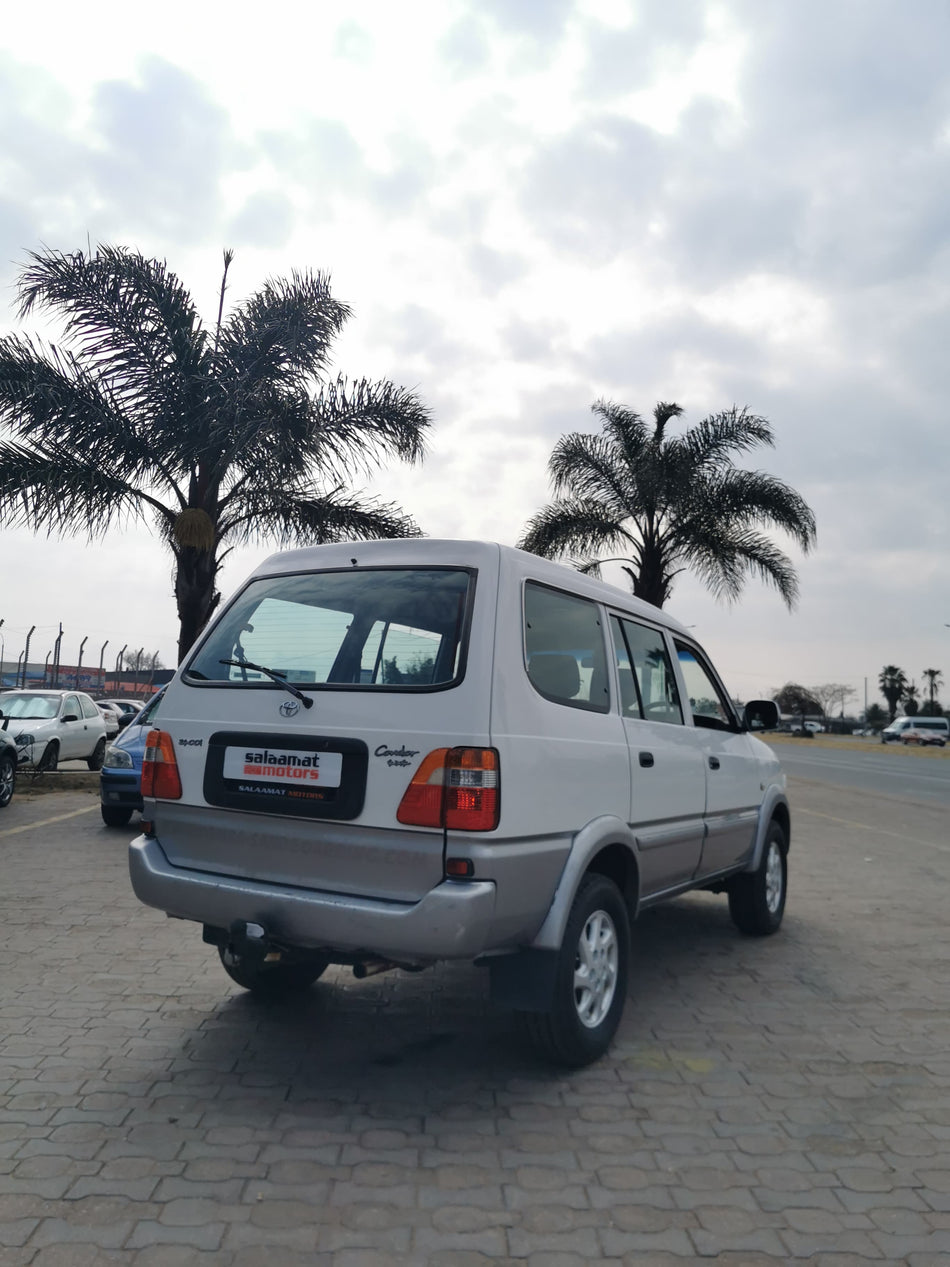 2004 Toyota Condor 2.4i