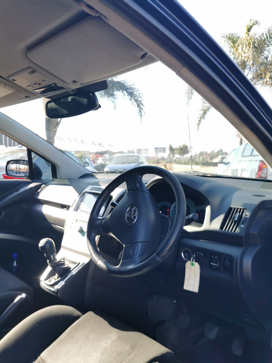 2005 Toyota Verso