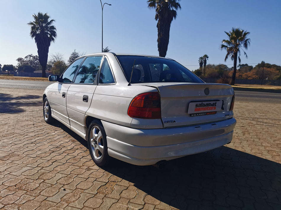 1996 Opel Astra 1.8