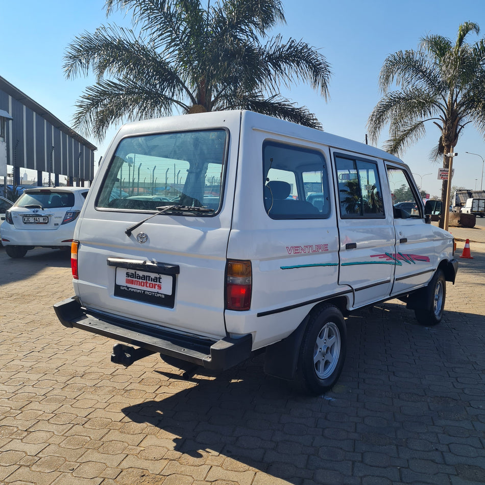 Toyota Venture 4Y