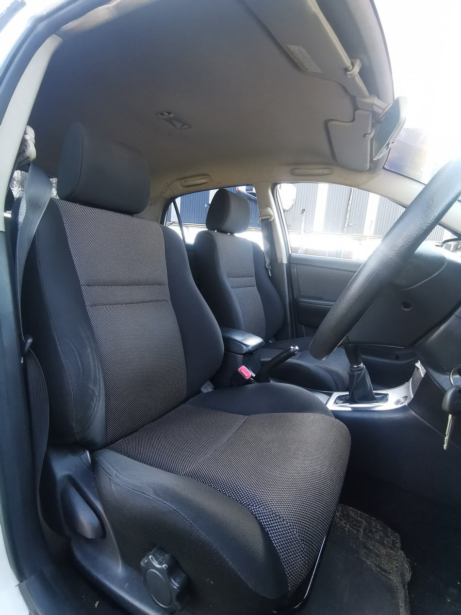 2003 Toyota RunX 160i RS