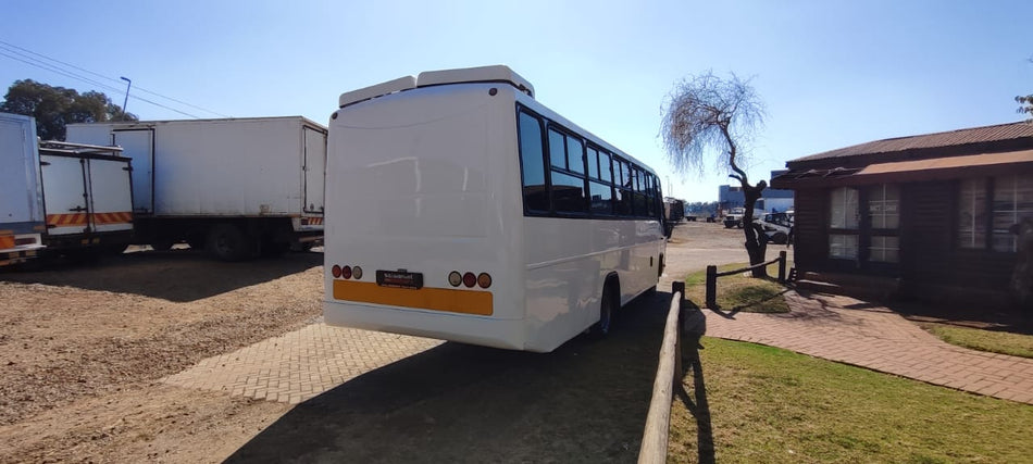 2015 Hino Bus 35 Seater