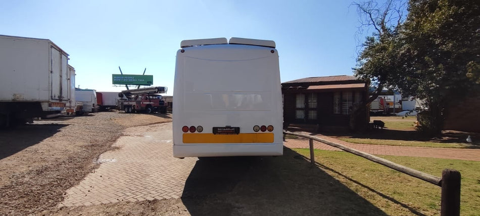 2015 Hino Bus 35 Seater