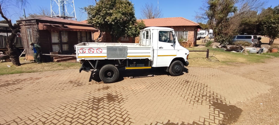 2014 Tata Dropside