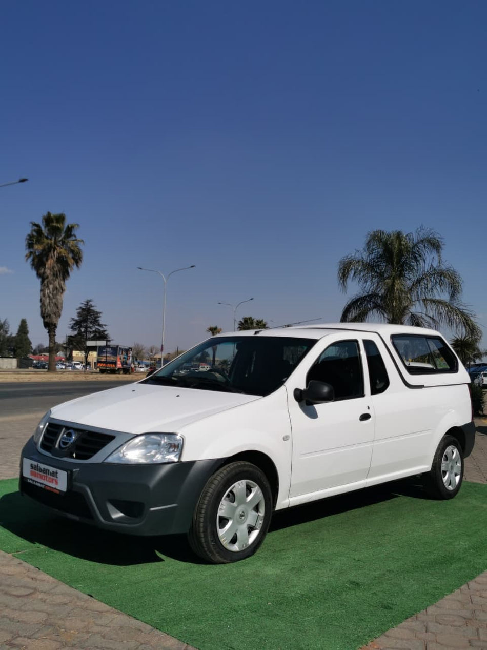 2022 Nissan NP200