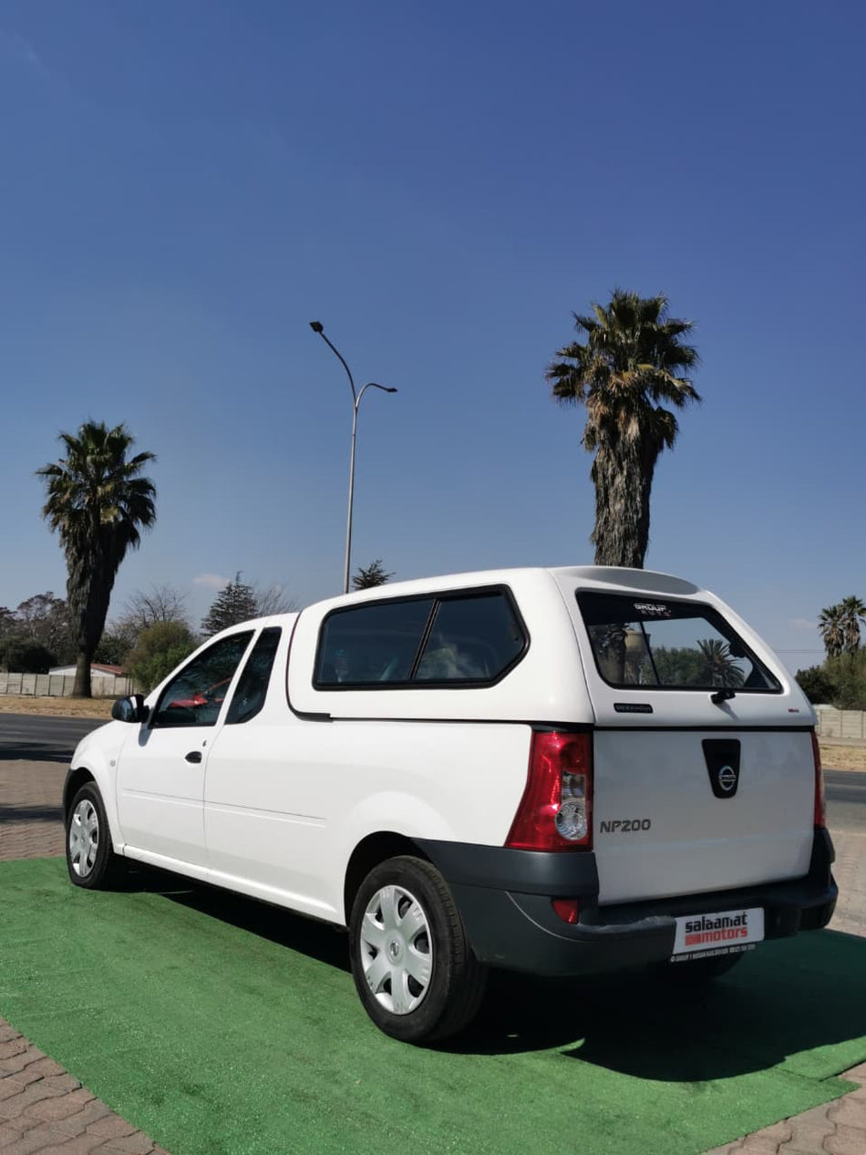 2022 Nissan NP200