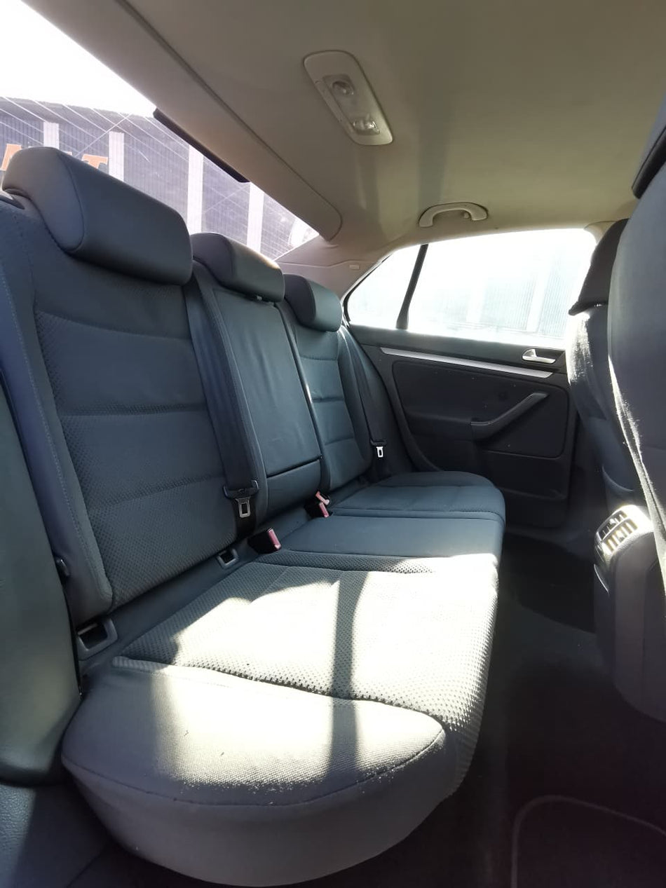 2009 Volkswagen Jetta 5 1.9 TDI DSG Automatic