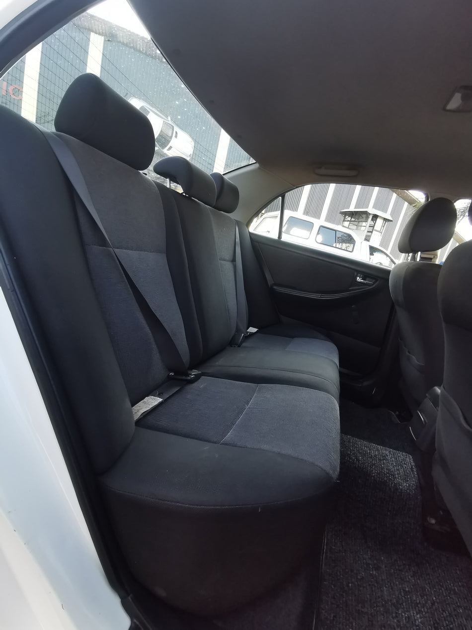 2004 Toyota Corolla 140i GLE