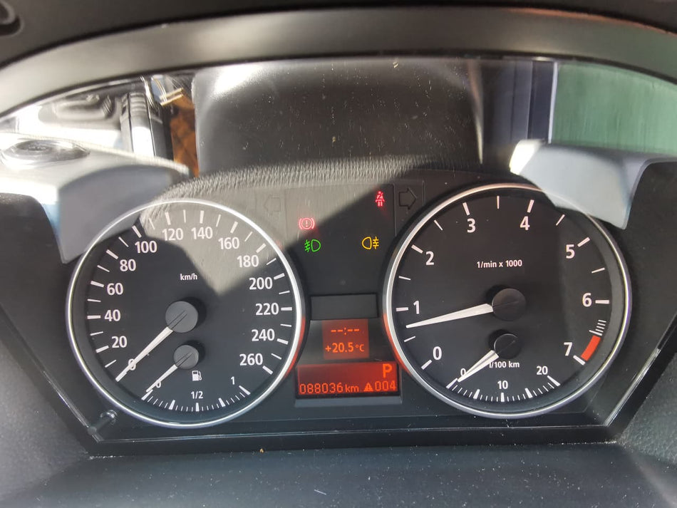 2005 BMW 320i Automatic