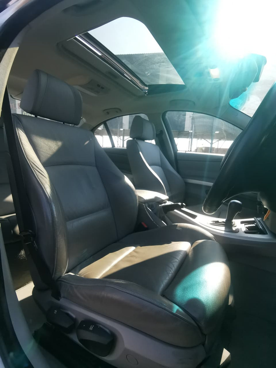 2005 BMW 320i Automatic