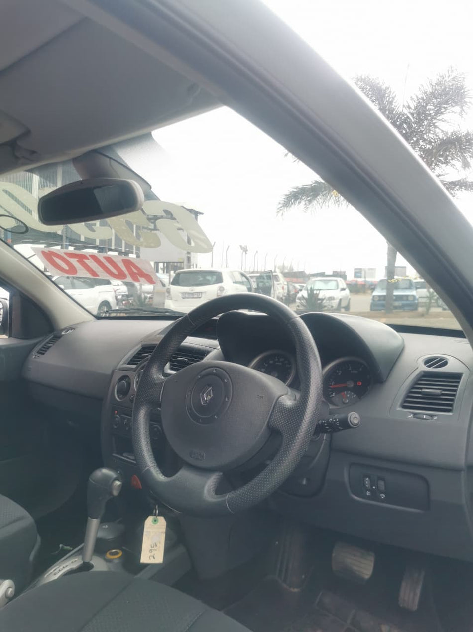 2004 Renault Megane 1.6 16V Automatic