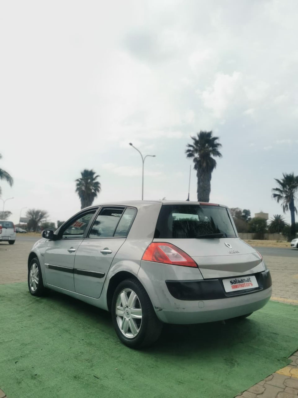 2004 Renault Megane 1.6 16V Automatic