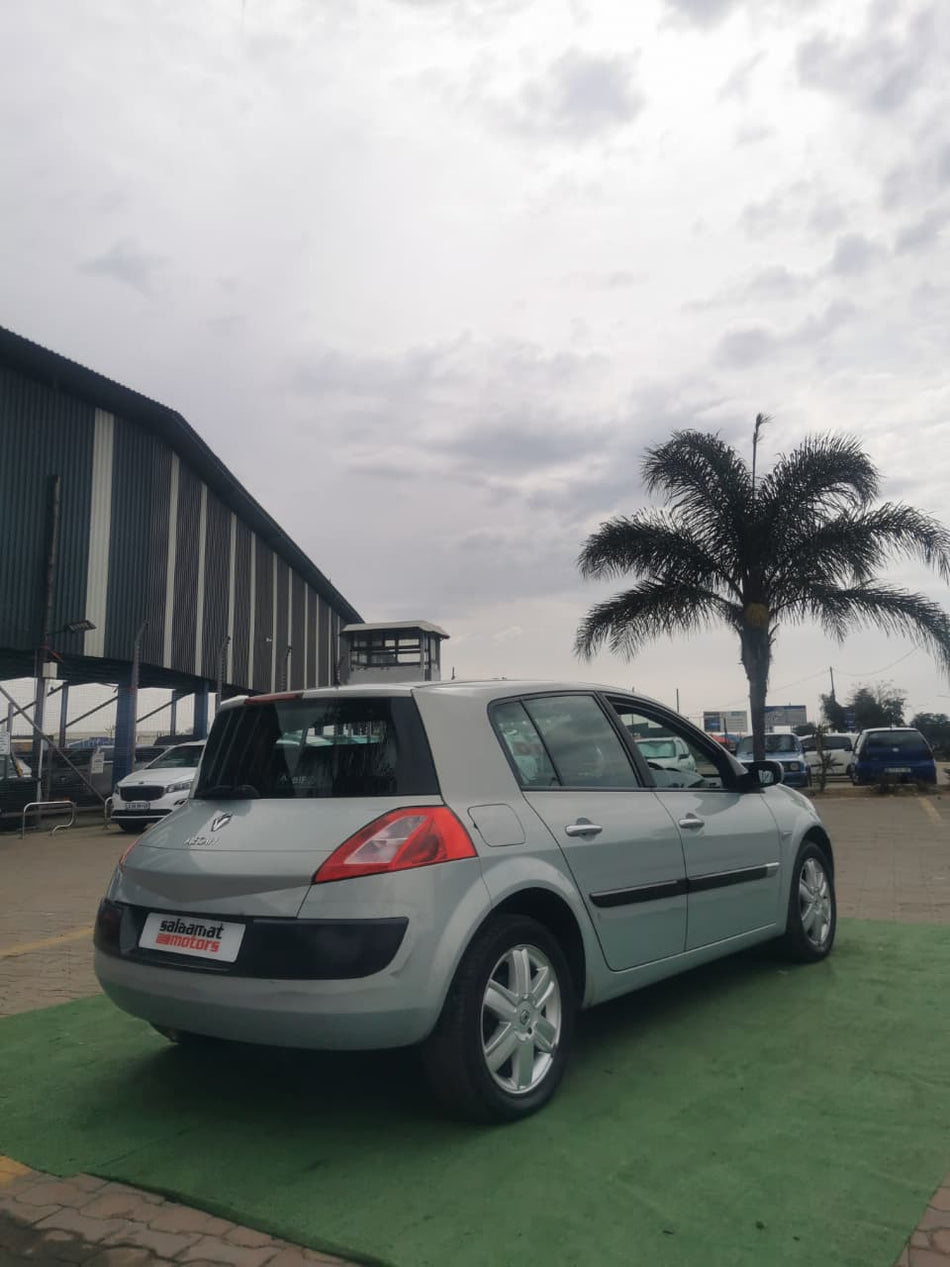2004 Renault Megane 1.6 16V Automatic