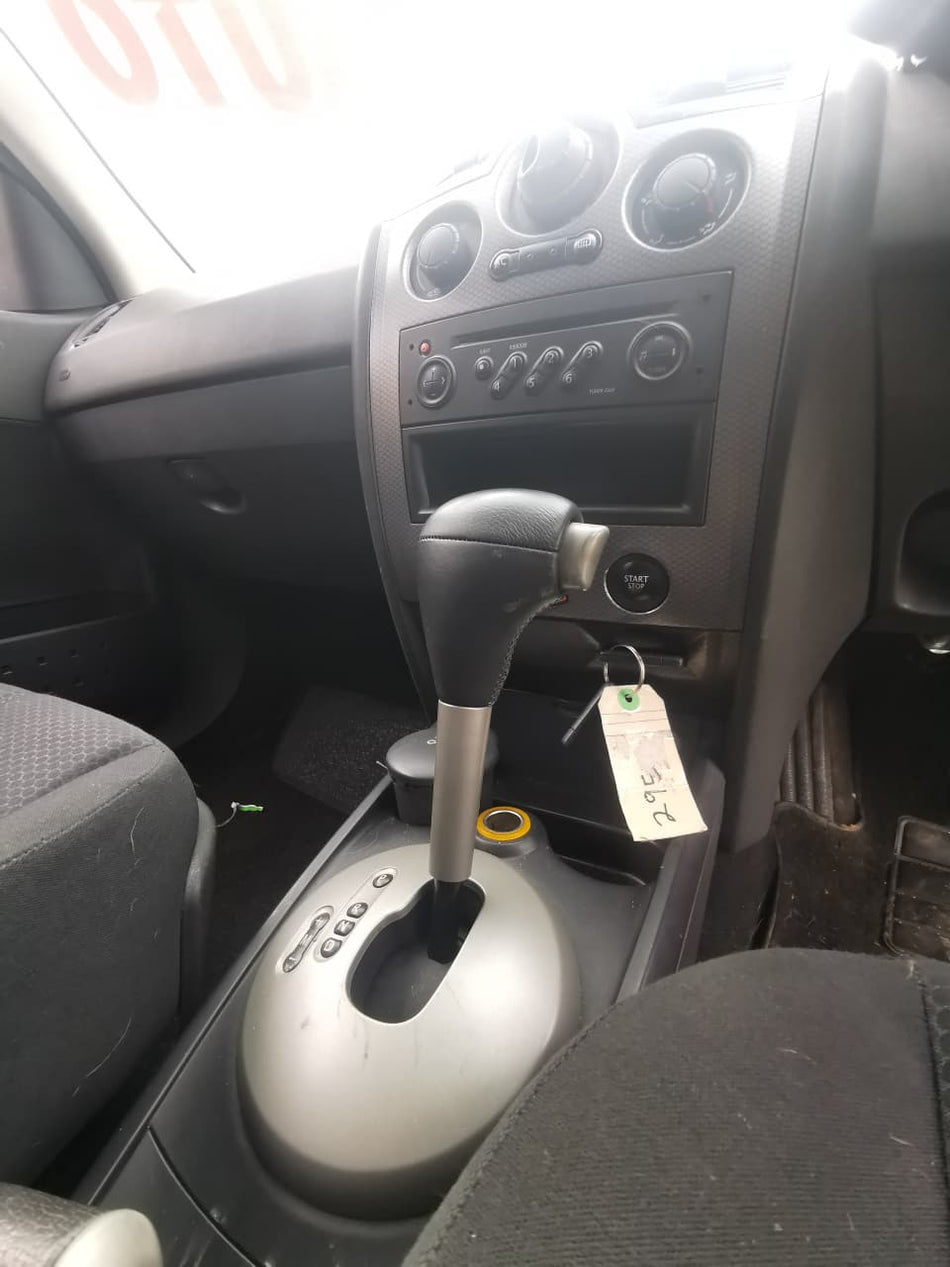 2004 Renault Megane 1.6 16V Automatic