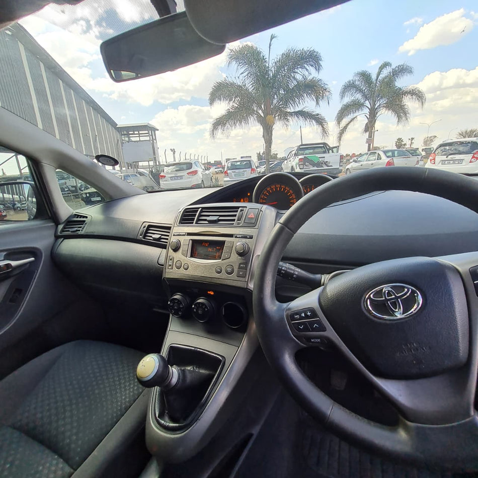 2010 Toyota Verso 160SX