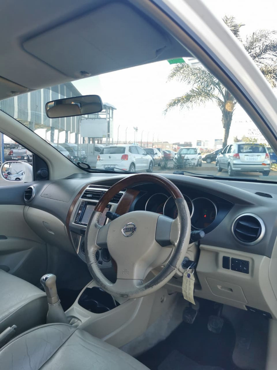 2010 Nissan Grand Livina