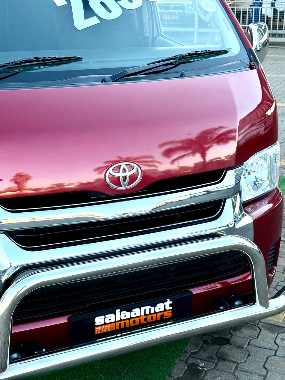 Toyota Quantum 2.7 VVTI 10 Seater