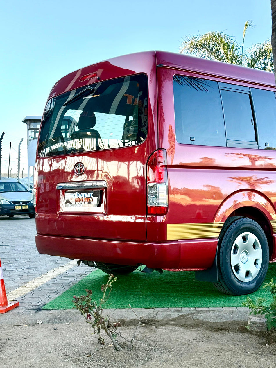 Toyota Quantum 2.7 VVTI 10 Seater