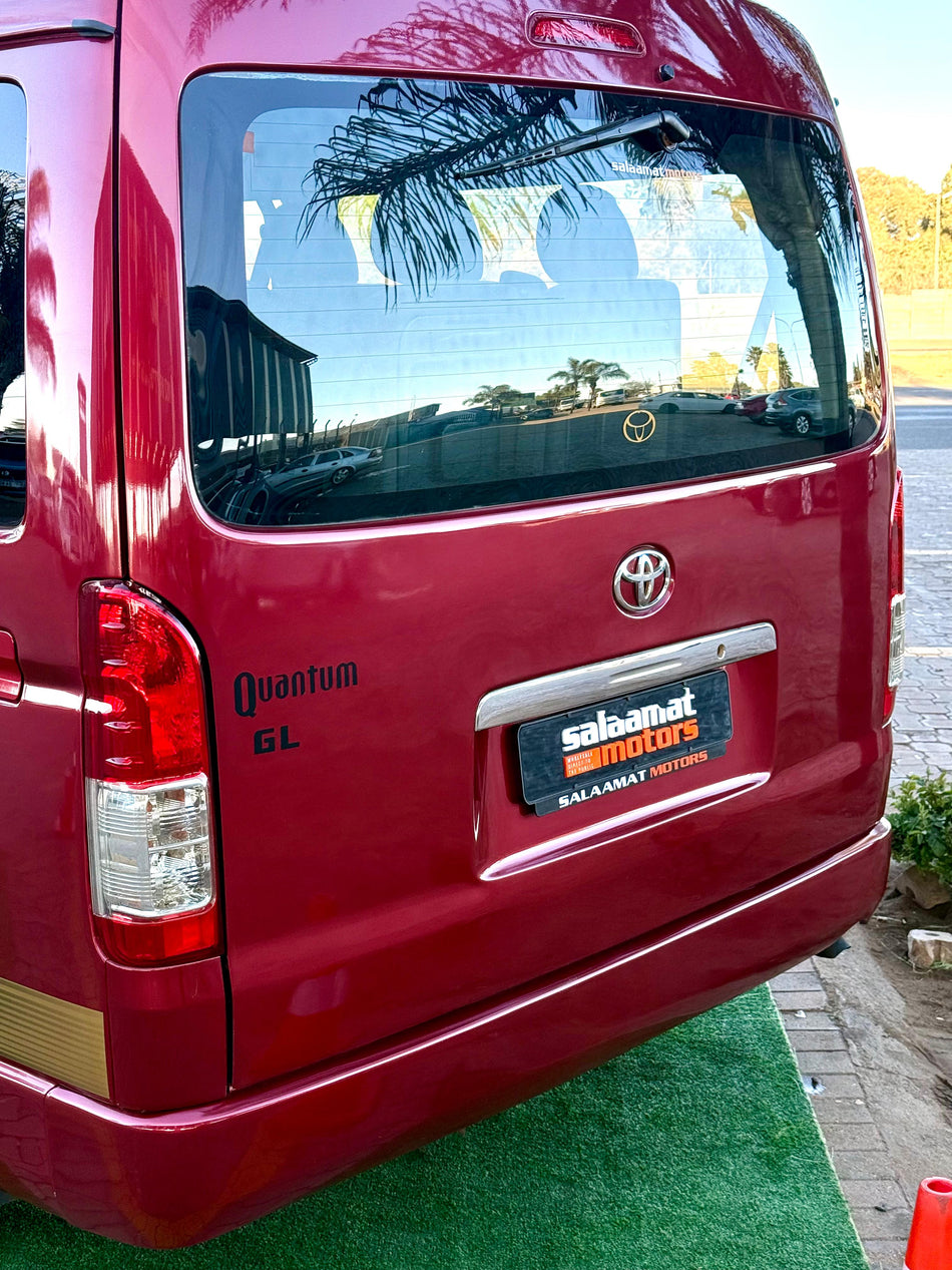 Toyota Quantum 2.7 VVTI 10 Seater