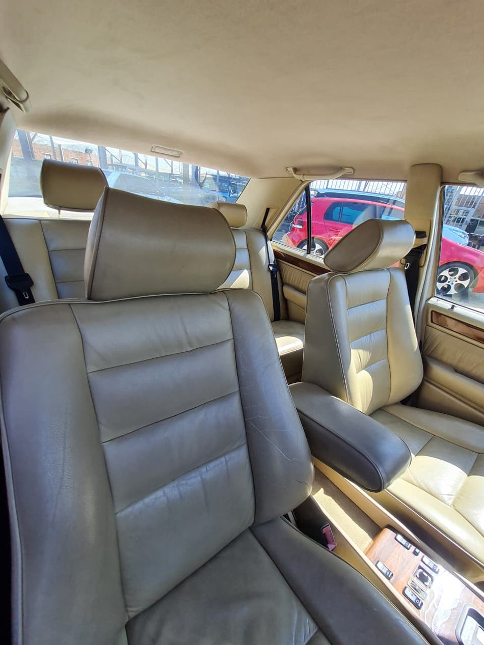 1991 Mercedes-Benz 230E Automatic