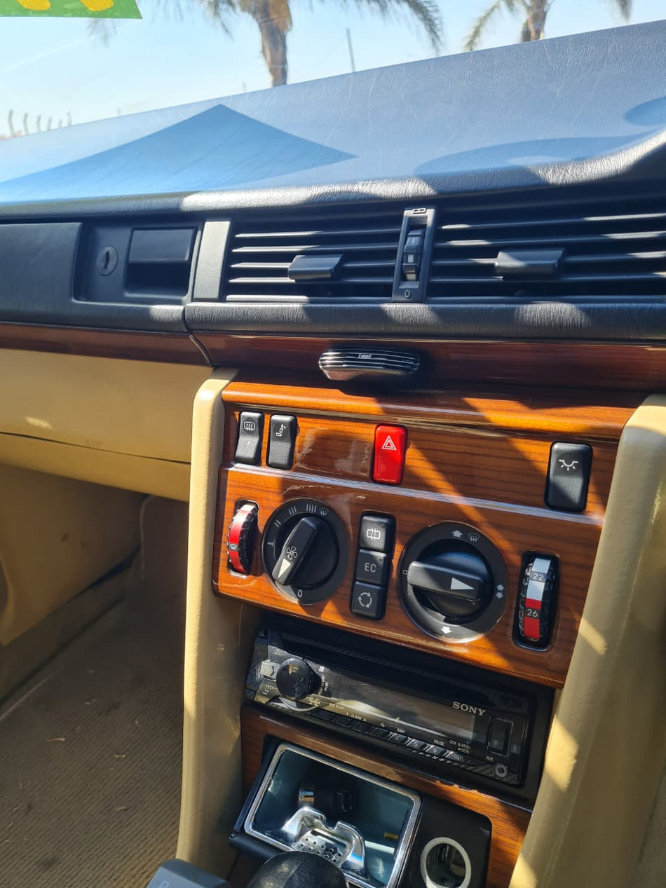 1991 Mercedes-Benz 230E Automatic