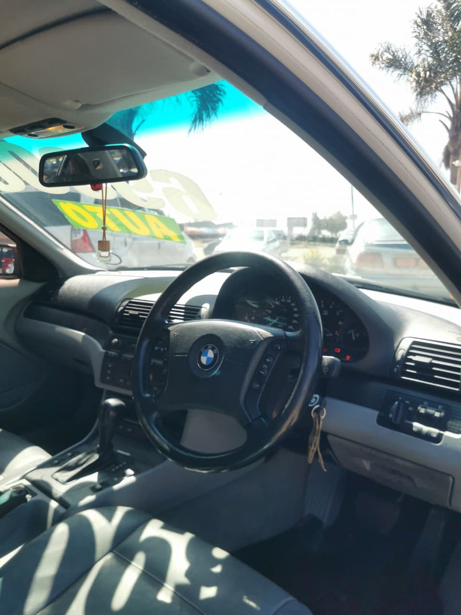 2001 BMW E46 320i Automatic