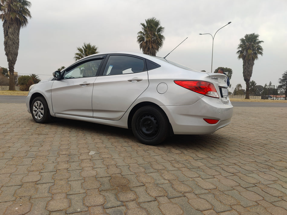 2012 Hyundai Accent 1.6 automatic