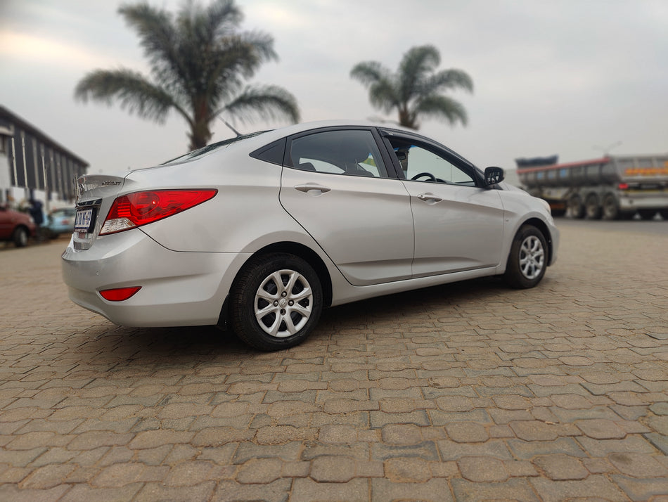 2012 Hyundai Accent 1.6 automatic